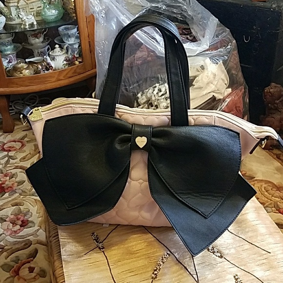 Betsey Johnson Handbags - Betsey Johnson hand bag